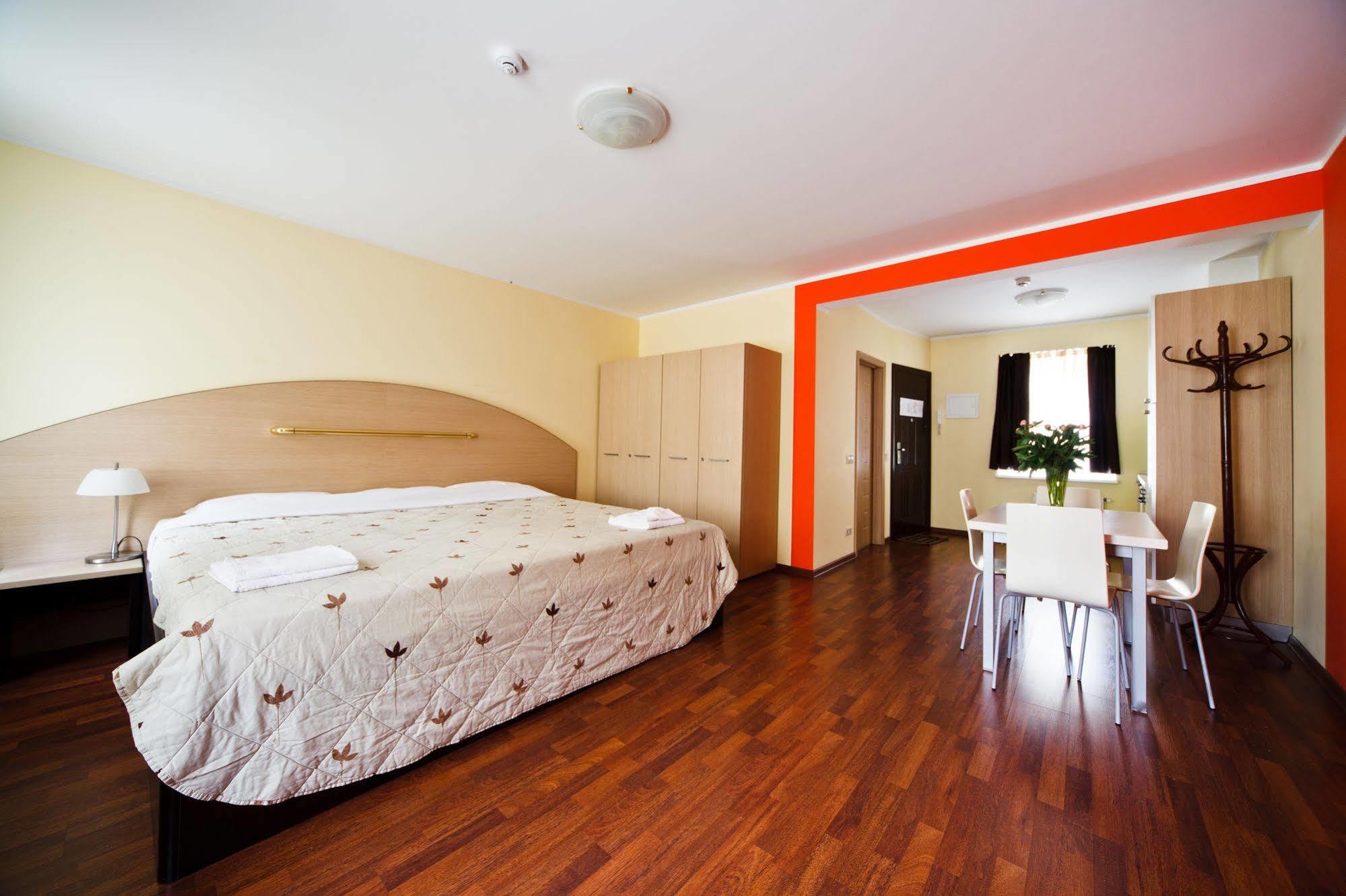 Aparthotel Autosole Riga Esterno foto